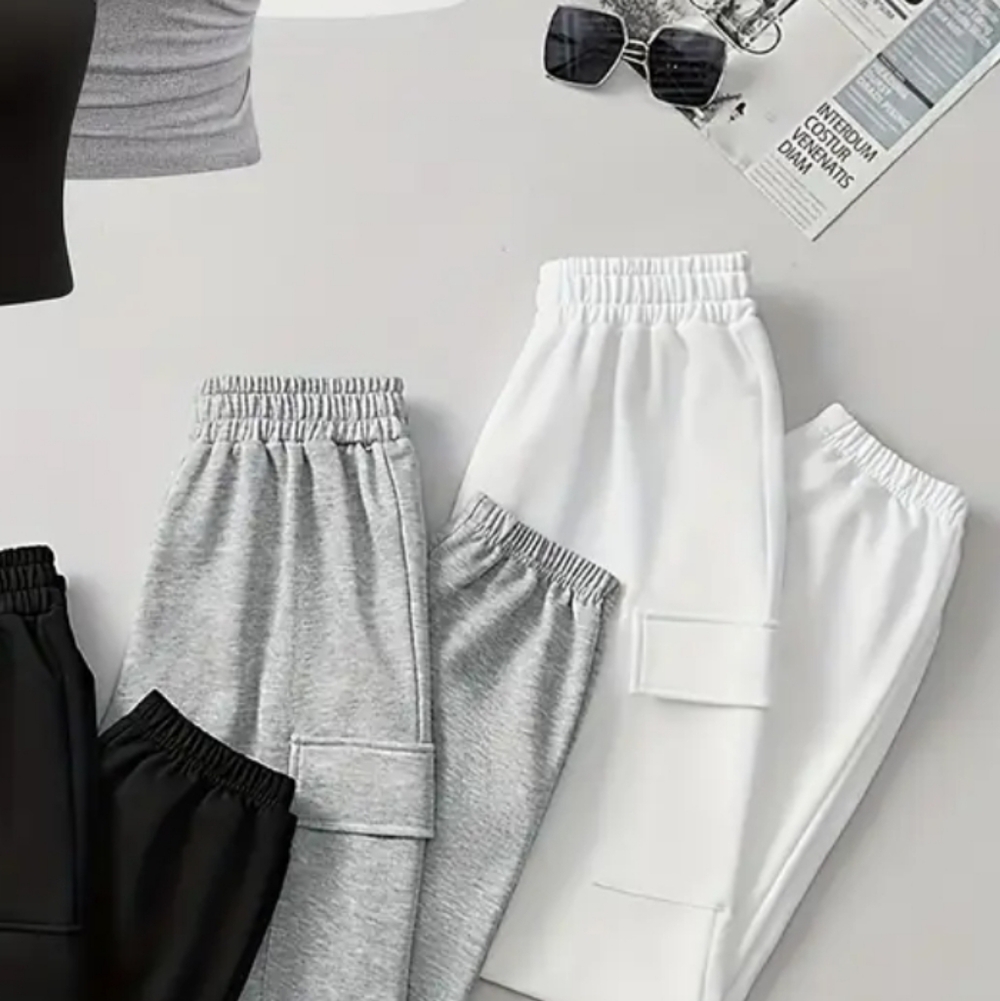 Stylish Cargo Jogger In White